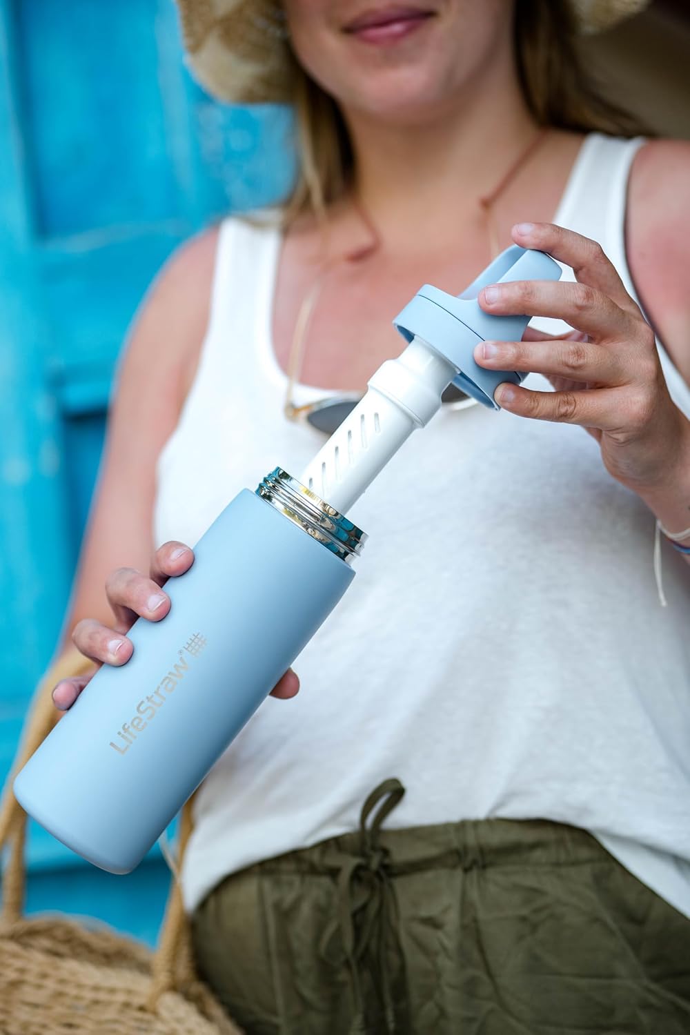 LifeStraw Go Series – Insulated Stainless Steel Water Filter Bottle for Travel and Everyday Use, Removes Bacteria, Parasites and Microplastics, Improves Taste, 18oz Aegean Sea